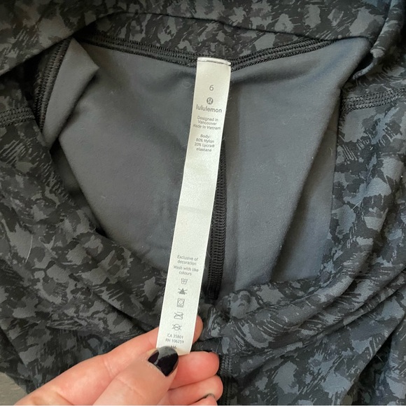 Lululemon Align Pant 28" in Wild Thing Camo Deep Coal Multi (6) - Picture 5 of 8